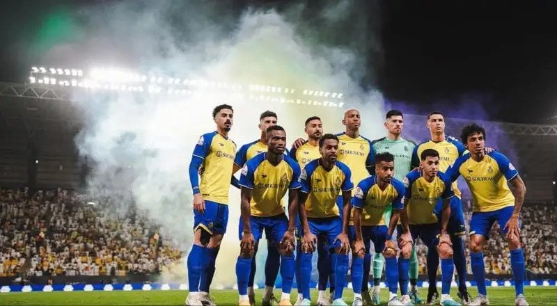 النصر وباريس