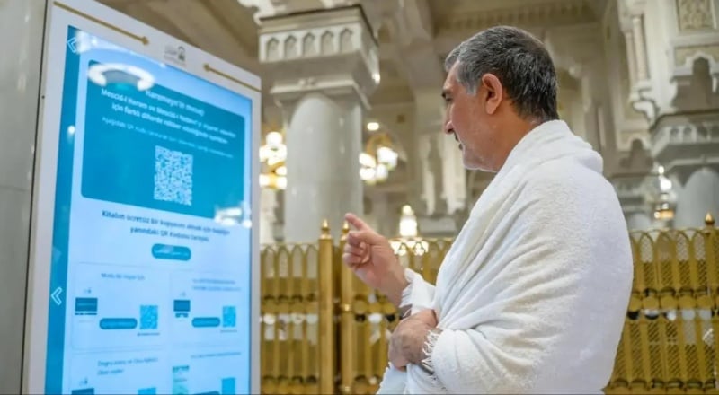 AI-powered robot to assist Hajj 2025 pilgrims