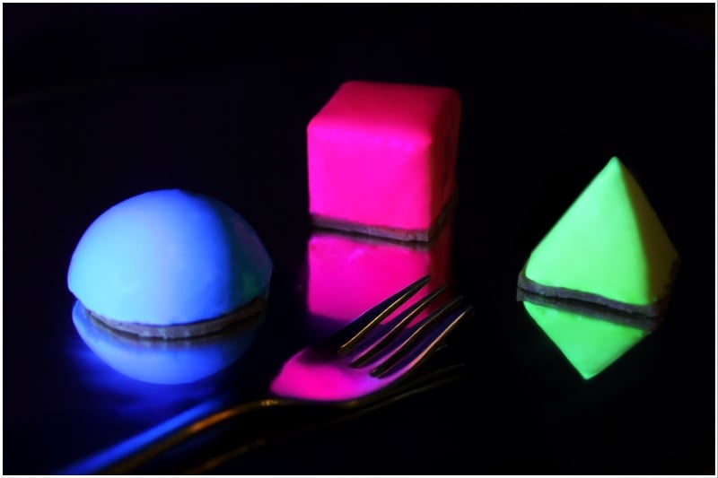 Glow-in-the-dark cheesecake