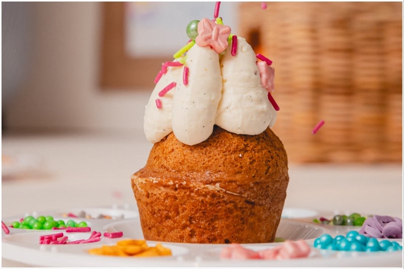 AOK Kitchen Muffin decorating