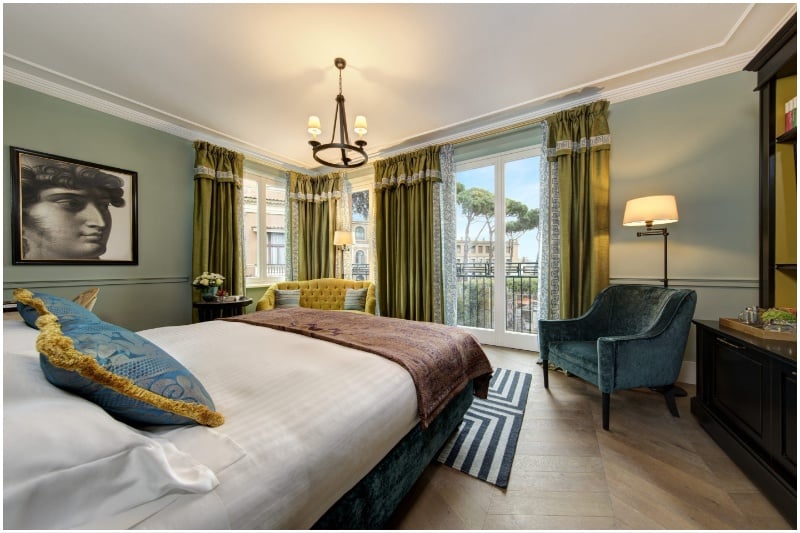 Hotel de la Ville junior suite bedroom
