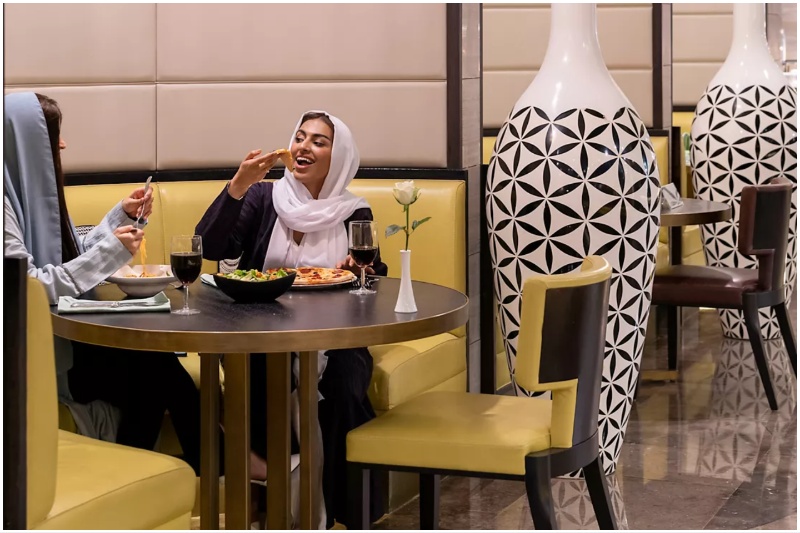 The 365, Fairmont Riyadh