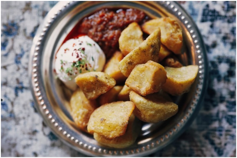 Sibzamini potatoes Berenjak